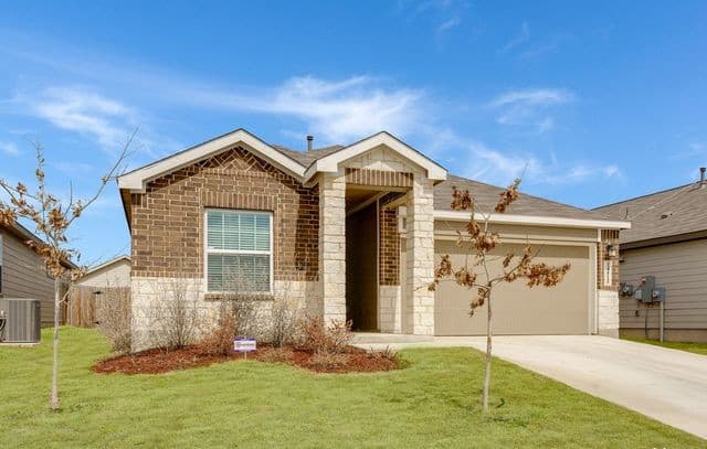 rental at 14815  Berkshire Way in San Antonio, TX — photo 3