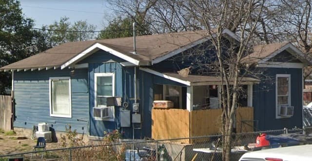 rental at 1108  Rivas St in San Antonio TX