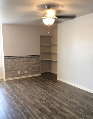rental at 10551  Starcrest Dr Unit TOP RIGHT SIDE UNIT in San Antonio TX