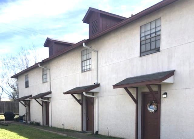 rental at 542  Dukeway Unit 1 in Universal City TX