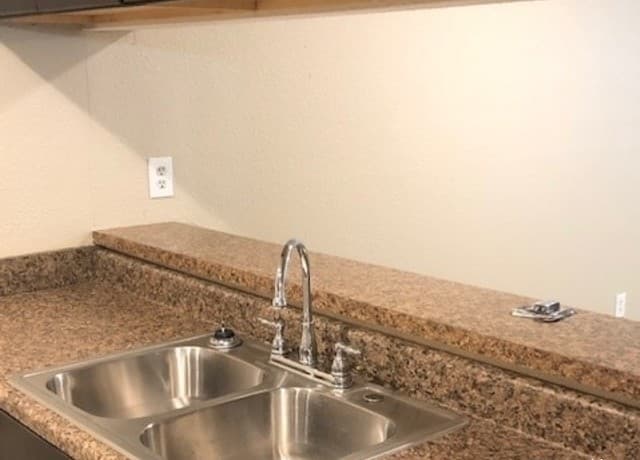 rental at 542  Dukeway Unit 1 in Universal City, TX — photo 2