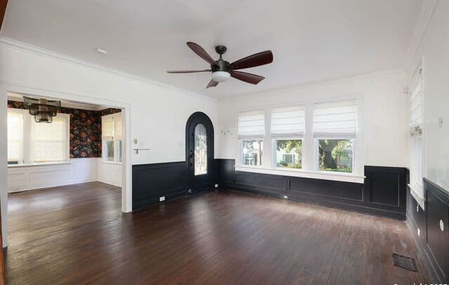 rental at 418 W Rosewood Ave in San Antonio, TX — photo 3
