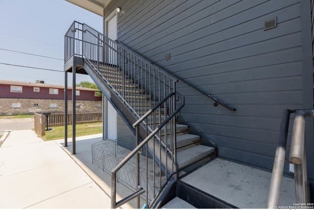 rental at 8111  Landing in San Antonio, TX — photo 3