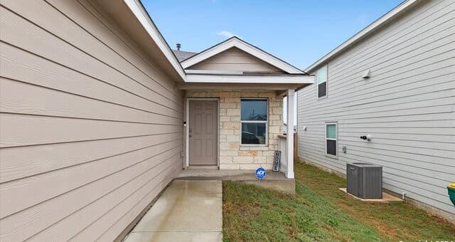 rental at 5315  Hornbeck in Converse, TX — photo 2