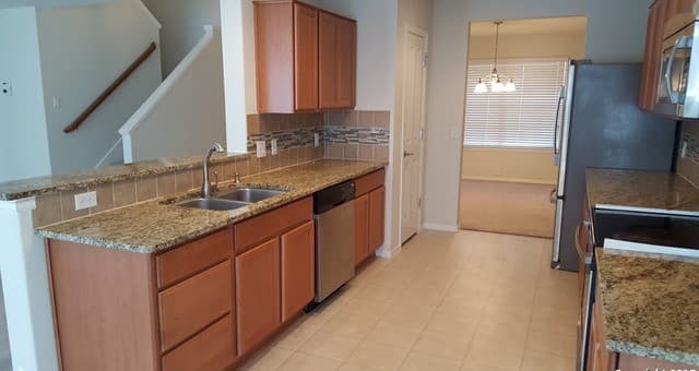 rental at 1332  Wagon Wheel in Schertz, TX — photo 5