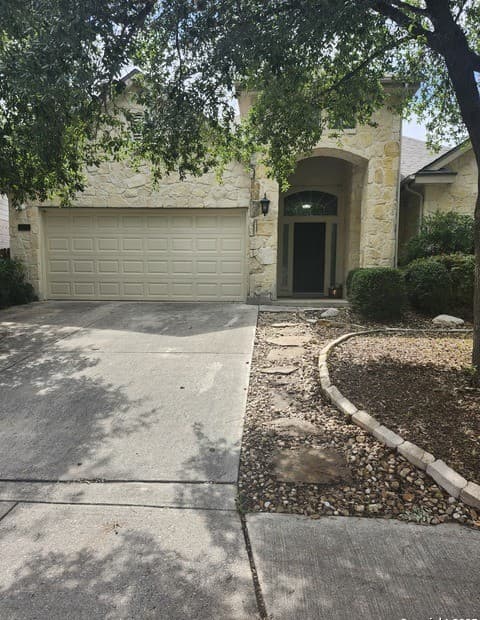 rental at 10115  Caspian Ledge in San Antonio, TX — photo 1