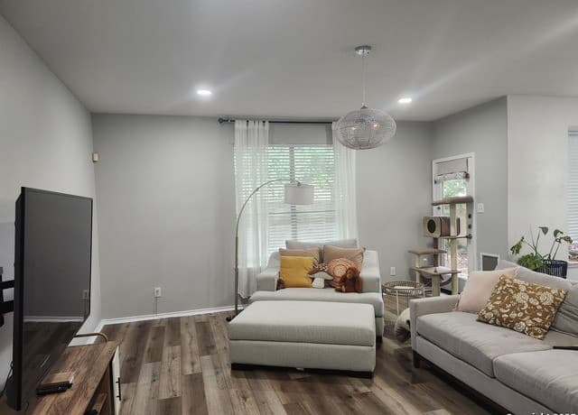 rental at 10115  Caspian Ledge in San Antonio, TX — photo 3