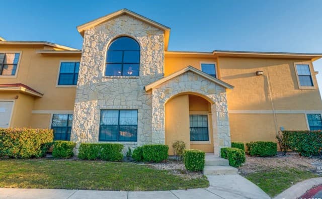 rental at 6160  Eckhert Unit 103 in San Antonio, TX — photo 1