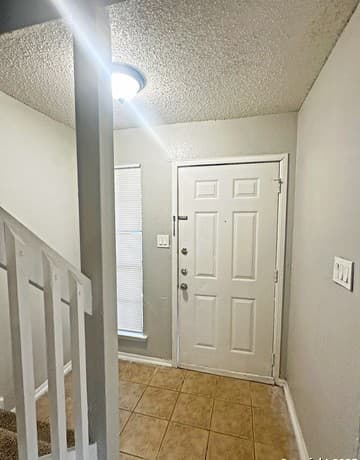 rental at 7502  Oak Chase Unit 7504 in San Antonio, TX — photo 3