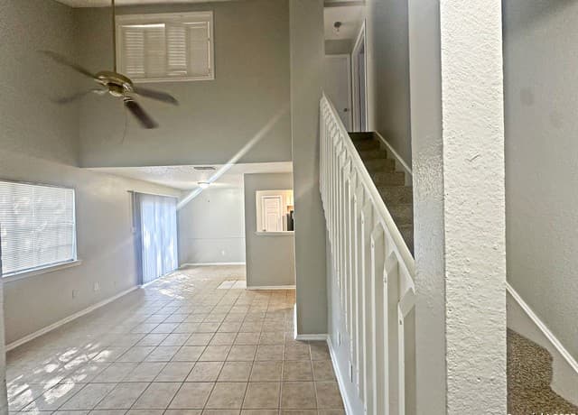 rental at 7502  Oak Chase Unit 7504 in San Antonio, TX — photo 4