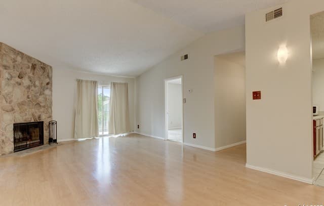 rental at 4119  Medical Unit 304 F in San Antonio, TX — photo 4