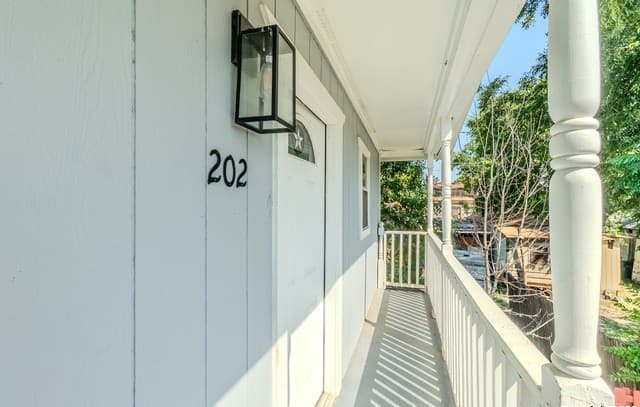 rental at 125  Hess Unit 202 in San Antonio TX