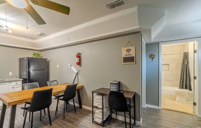 rental at 125  Hess Unit 202 in San Antonio, TX — photo 4