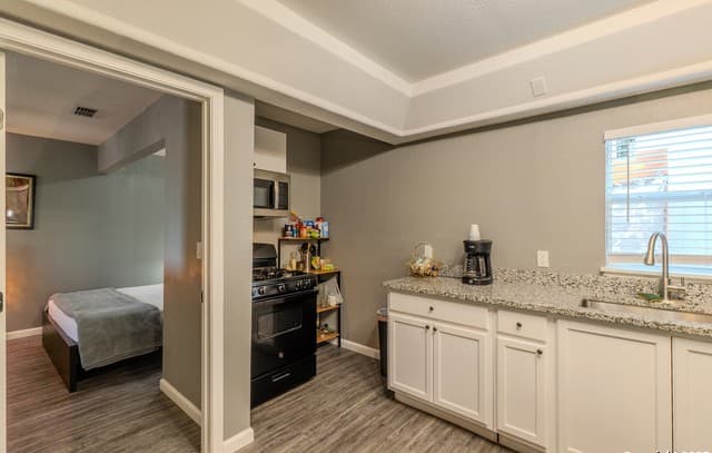 rental at 125  Hess Unit 202 in San Antonio, TX — photo 5