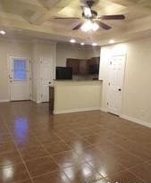 rental at 5012  Stowers Blvd in San Antonio, TX — photo 4