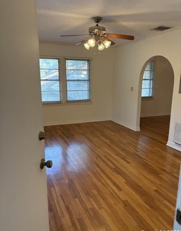 rental at 210 E Lullwood Ave Unit 208 in San Antonio, TX — photo 4