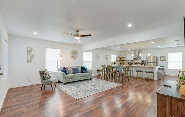 rental at 1039  Mckinley Ave in San Antonio, TX — photo 2