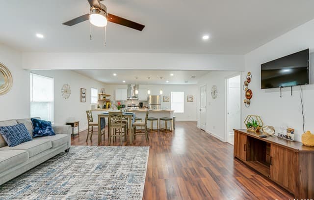 rental at 1039  Mckinley Ave in San Antonio, TX — photo 4