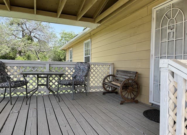 rental at 1243  Gillette Blvd in San Antonio, TX — photo 3
