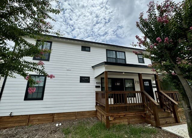 rental at 704  Fair Ave Unit 200 in San Antonio, TX — photo 3