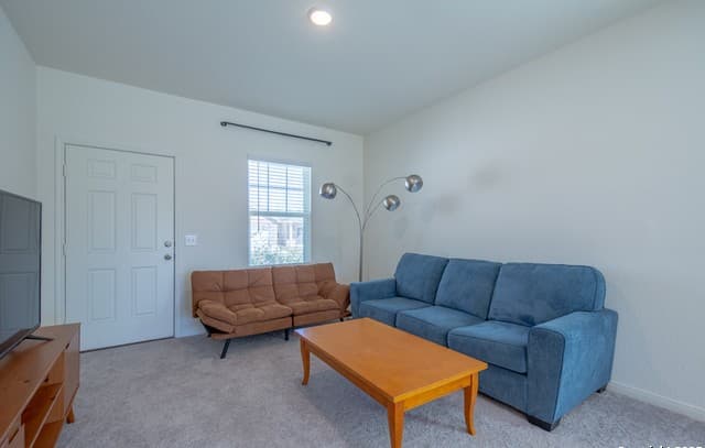 rental at 7447  Cheetah Pass in San Antonio, TX — photo 5