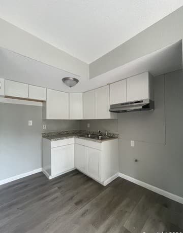 rental at 1723 W Mayfield Blvd Unit 6 in San Antonio, TX — photo 4