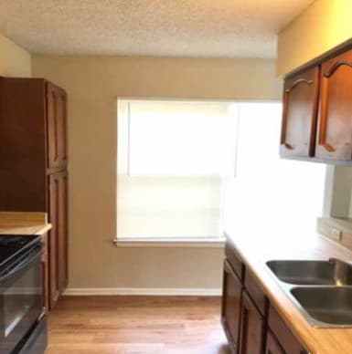 rental at 7904  Mallow in San Antonio, TX — photo 3