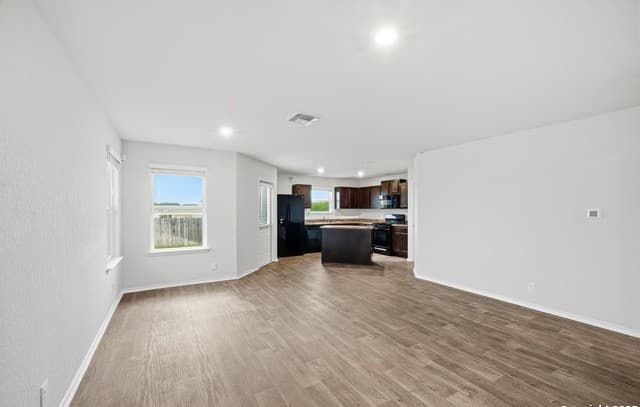 rental at 5803  Still River in San Antonio, TX — photo 4