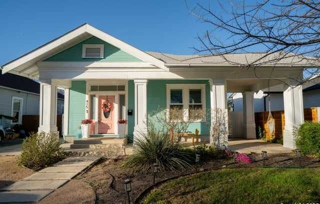 rental at 415  Florida in San Antonio, TX — photo 2