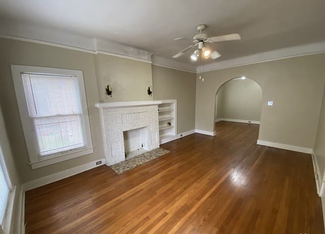 rental at 247 E Lullwood Ave Unit FRONT in San Antonio, TX — photo 5