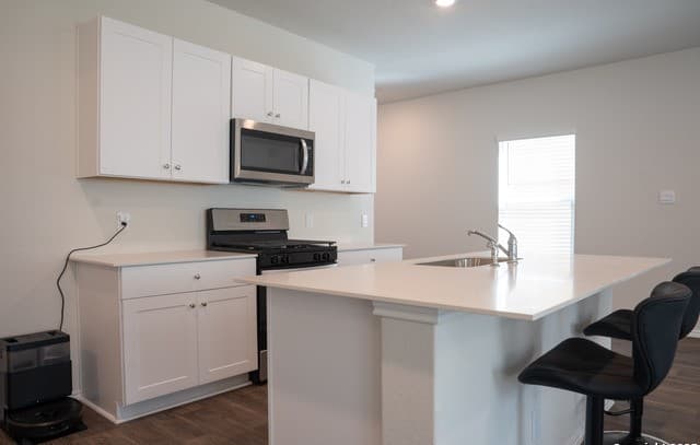 rental at 5903  Cosmic Crisp in San Antonio, TX — photo 4