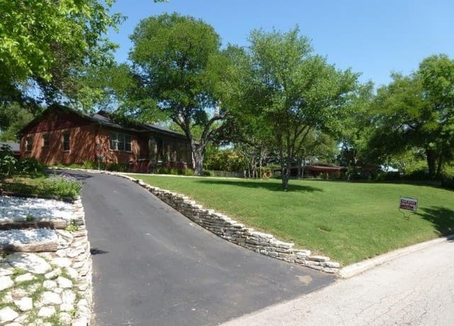 rental at 149  Downing Dr in San Antonio, TX — photo 2