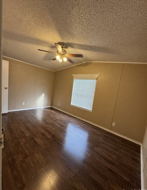 rental at 110  Deer Park Unit UNIT B in La Vernia, TX — photo 2
