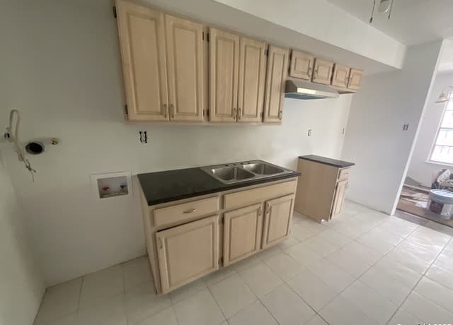 rental at 1218  Gardina Unit 1218 in San Antonio, TX — photo 3