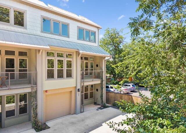 rental at 135  Cedar Street Unit 105 in San Antonio, TX — photo 2