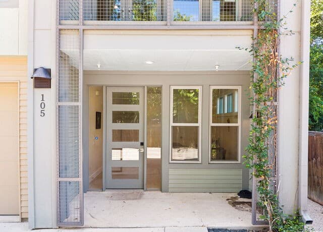 rental at 135  Cedar Street Unit 105 in San Antonio, TX — photo 3