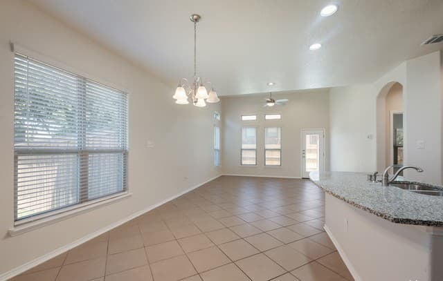 rental at 11723  Bricewood Hts in San Antonio, TX — photo 2