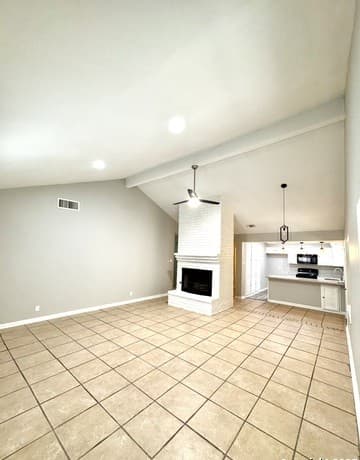 rental at 663  Fern Meadow in Universal City, TX — photo 2