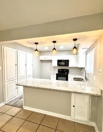 rental at 663  Fern Meadow in Universal City, TX — photo 4
