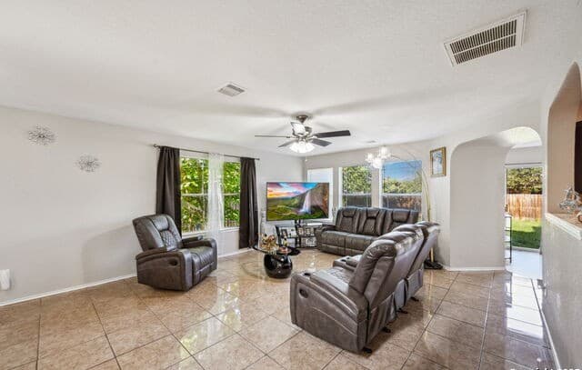 rental at 8810  Mesa in San Antonio, TX — photo 5