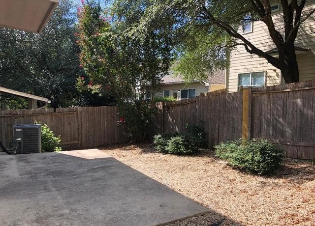 rental at 5514  Justin Cove in San Antonio, TX — photo 4