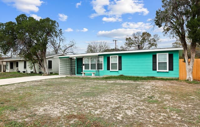 rental at 115 Harcourt in San Antonio TX