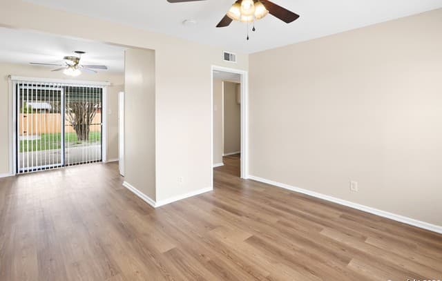 rental at 115  Harcourt in San Antonio, TX — photo 4