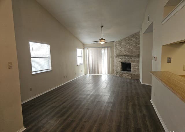 rental at 4410  Putting Green in San Antonio, TX — photo 2