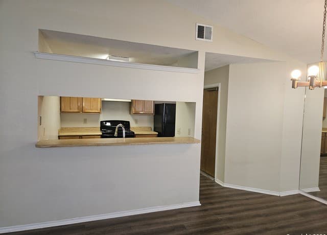 rental at 4410  Putting Green in San Antonio, TX — photo 4