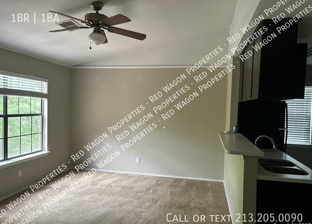 rental at 4803  Hamilton Wolfe Unit 914 in San Antonio, TX — photo 2