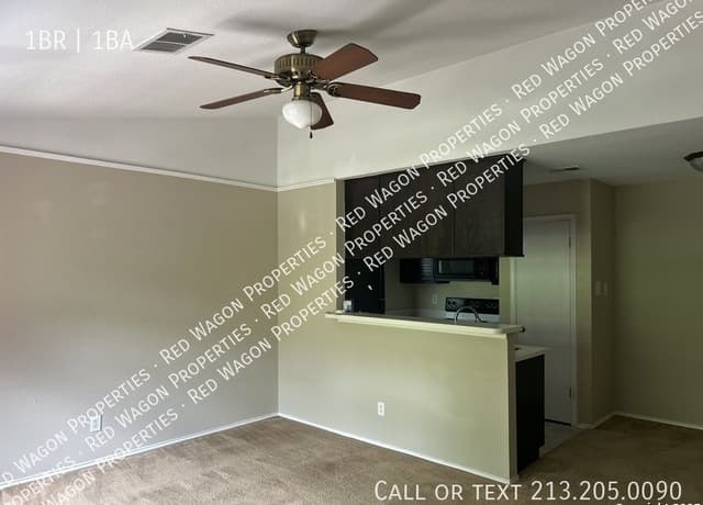 rental at 4803  Hamilton Wolfe Unit 914 in San Antonio, TX — photo 3