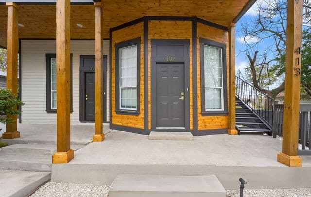 rental at 413  Nopal Unit 102 in San Antonio, TX — photo 2