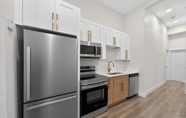 rental at 413  Nopal Unit 102 in San Antonio, TX — photo 5