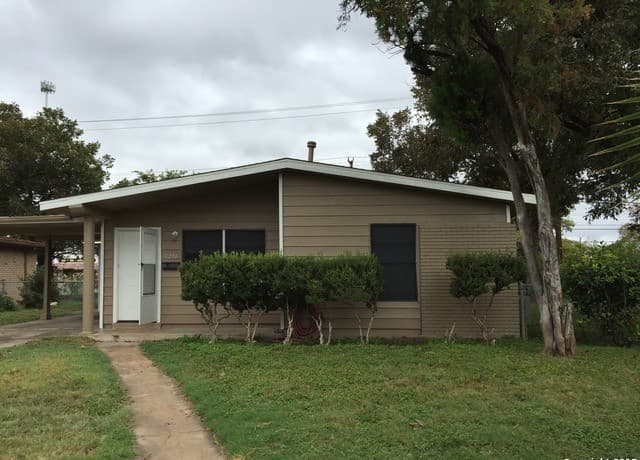 rental at 4251  Wild Oak in San Antonio, TX — photo 1